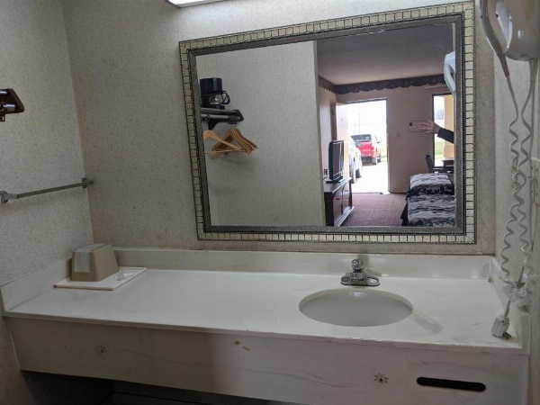 Key West Inn - Montgomery South image 7