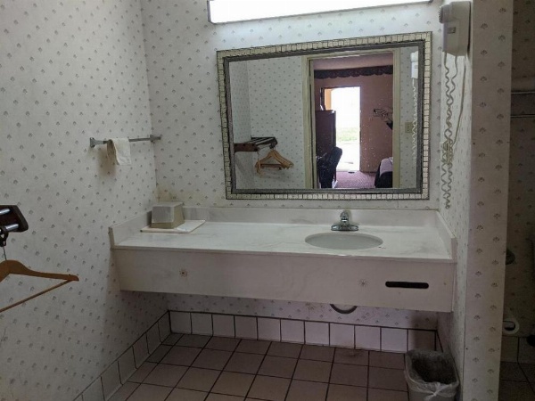 Key West Inn - Montgomery South Main image